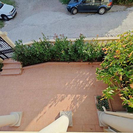 Apartmani Radovic Bijela Bilik gambar