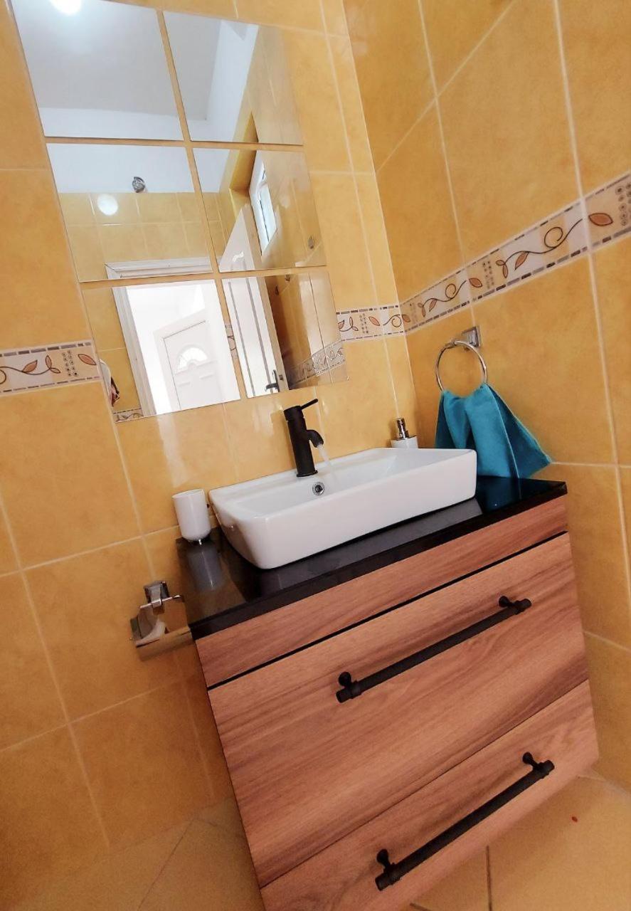 Apartmani Radovic Bijela Bilik gambar