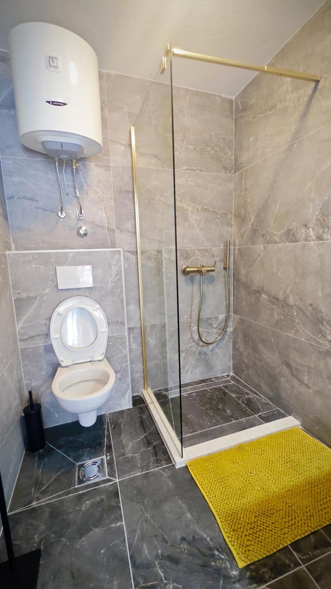 Apartmani Radovic Bijela Luaran gambar
